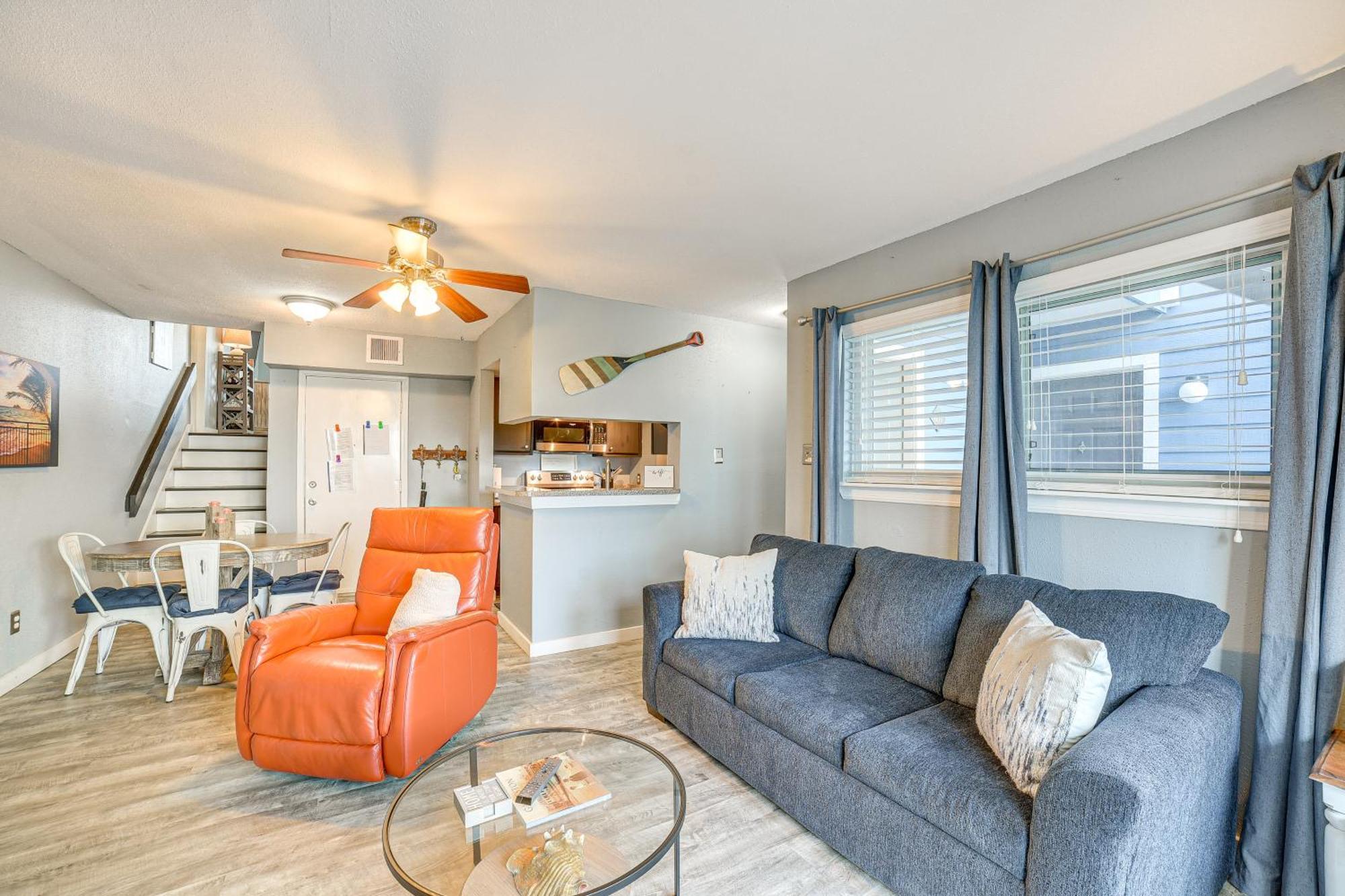 Relaxing Condo, Quarter Mile To Seawall! Apartment Galveston