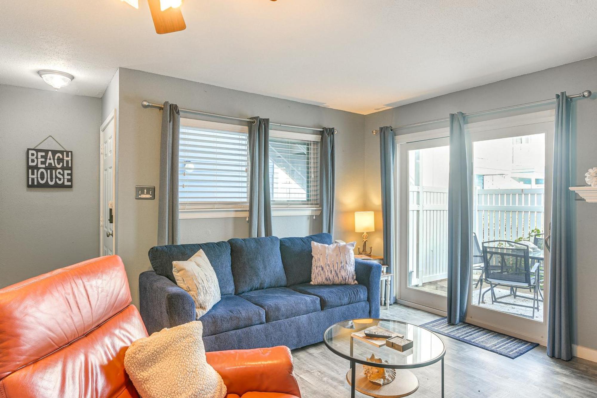 Apartment Relaxing Condo, Quarter Mile To Seawall! Galveston